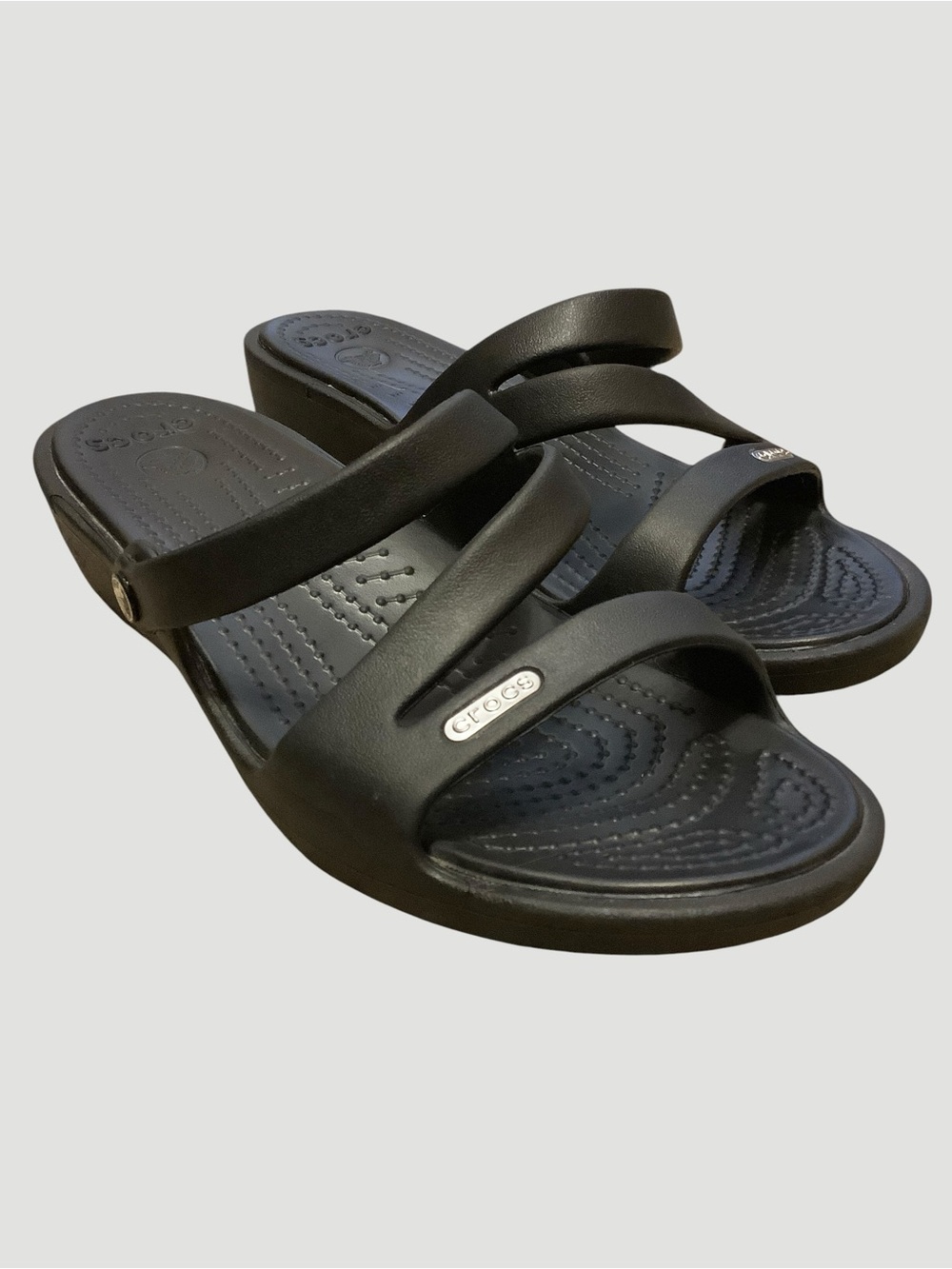 Crocs Black Strappy Wedge Sandals Women’s Size 7